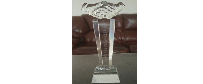 關于濟南新杰獲得理想科學授予2016年度精誠合作獎杯